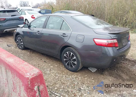 2007 Toyota Camry Ce/Le/Xle/Se z USA, uszkodzony, nr VIN 4T1BE46K27U159420